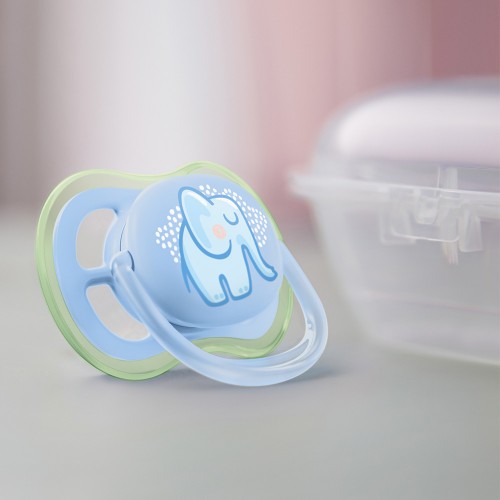 Philips AVENT Ортодонтична залъгалка Ultra Air + стерилизаторна кутия (0-6м), СИНЬО СЛОНЧЕ, 1 бр./оп. SCF086/01