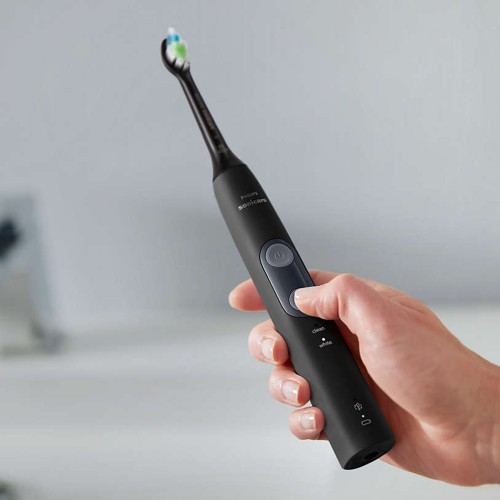 Philips Sonicare Звукочестотна четка за зъби Protective Clean 4500, черна HX6830/44